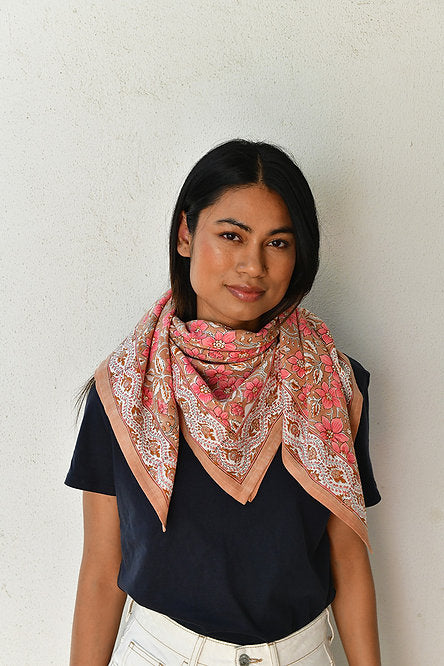 Grand foulard indien femme en coton rose hélios