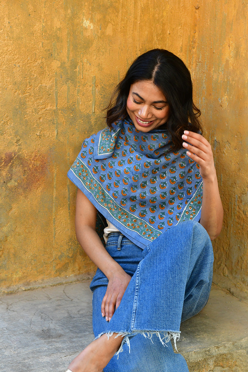 grand-foulard-blockprit-selene-bleu-byzantine-3.jpg