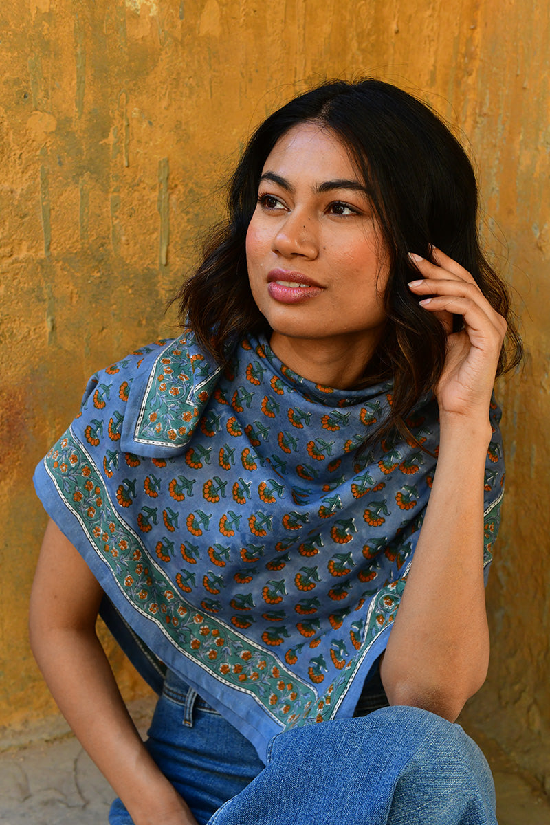 grand-foulard-blockprit-selene-bleu-byzantine-1.jpg