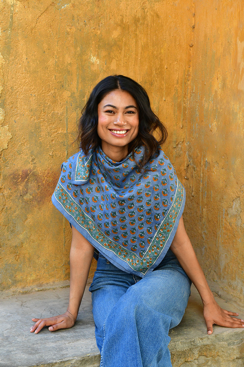 grand-foulard-blockprit-selene-bleu-byzantine-4.jpg