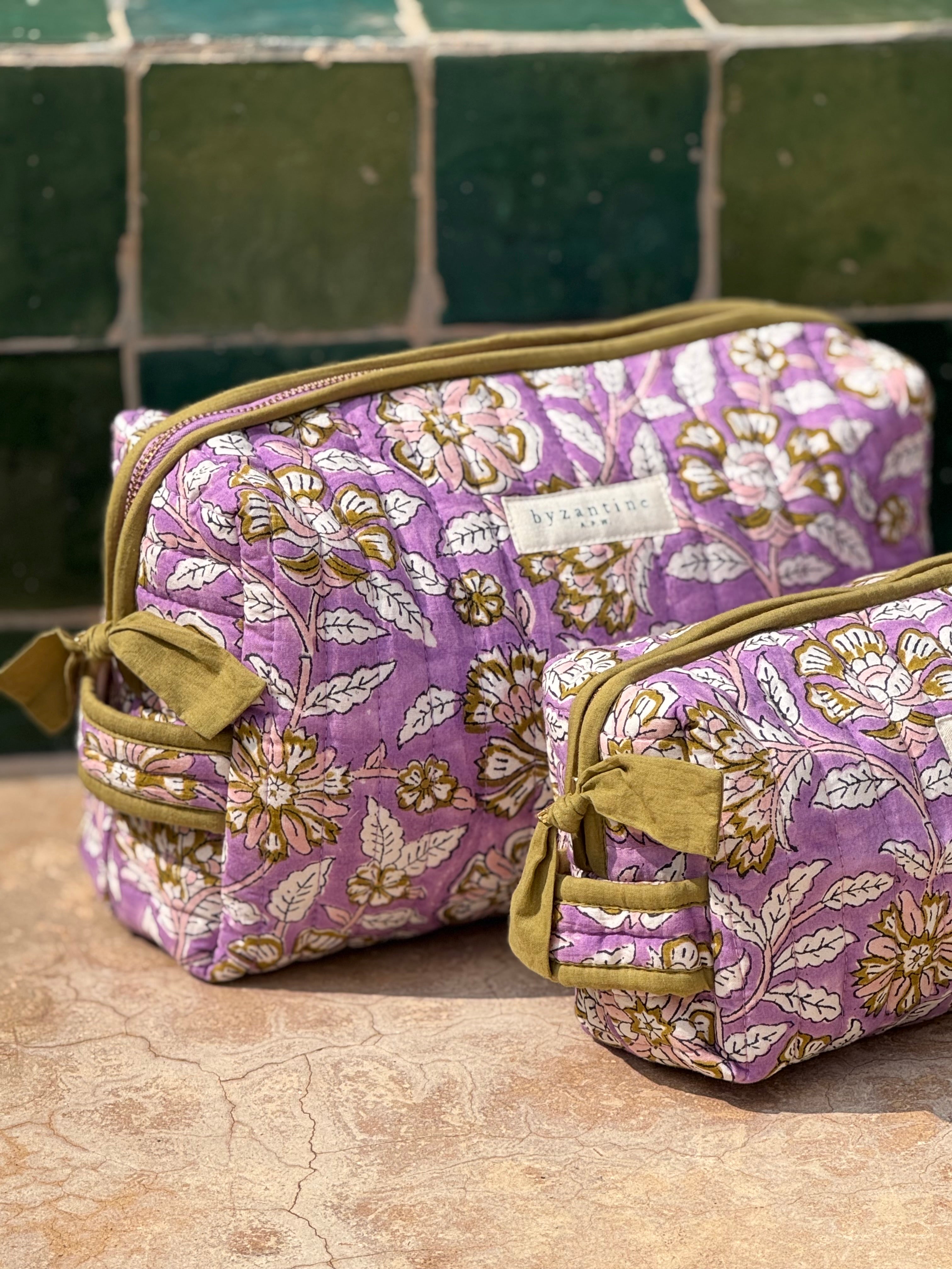 byzantine-trousse-de-toilette-xxl-blockprint-tissu-indien-carthage-lilas-duo.jpeg