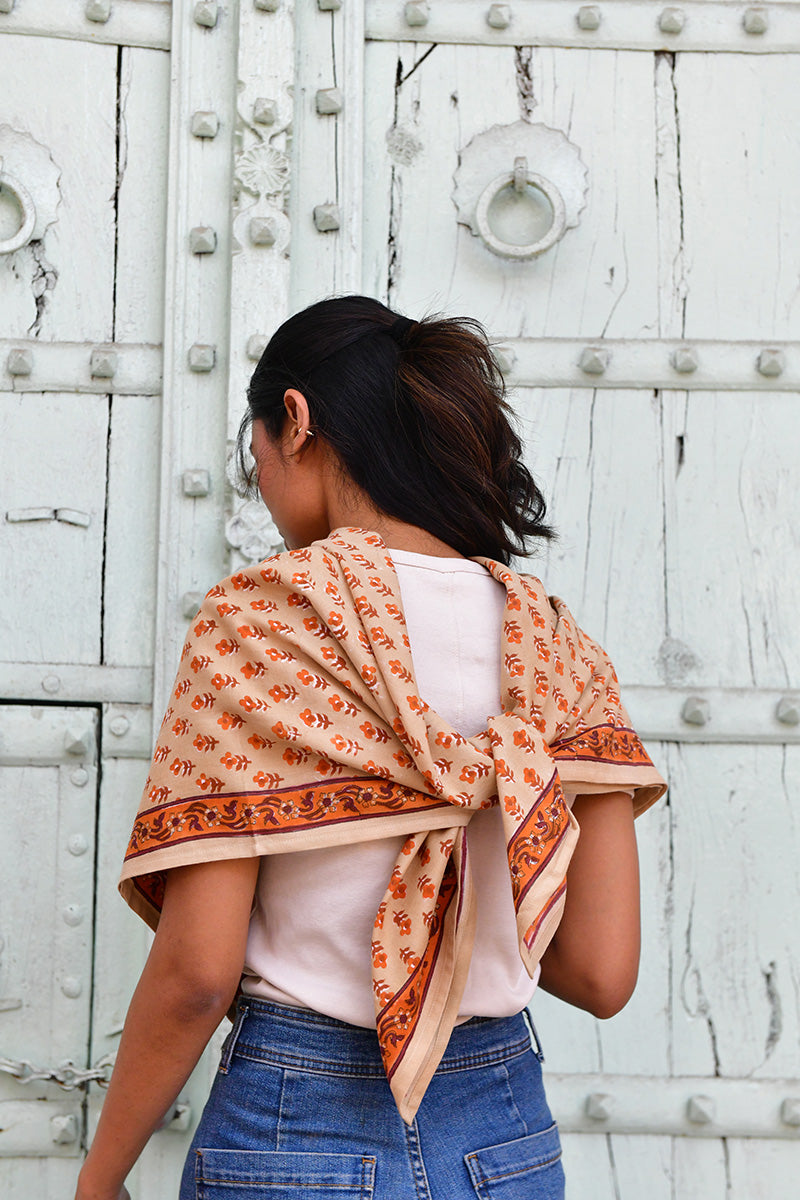 grand-foulard-blockprint-nika-beige-byzantine-4.jpg