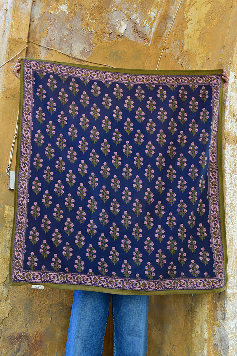 grand-foulard-blockprint-antigone-nuit-byzantine-2.jpg