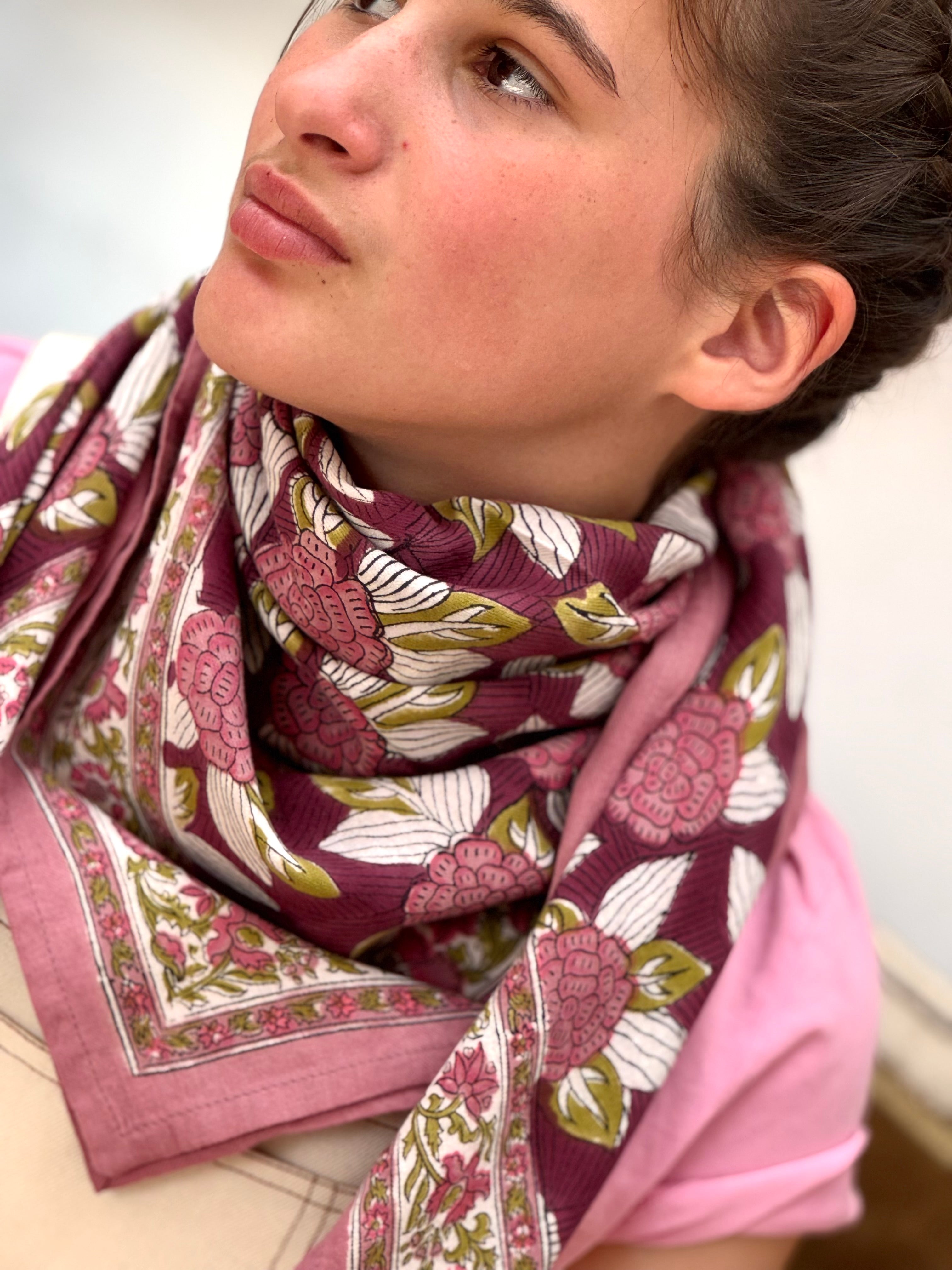 grand-foulard-blockprint-penelope-rose-byzantine-indien-4.jpeg