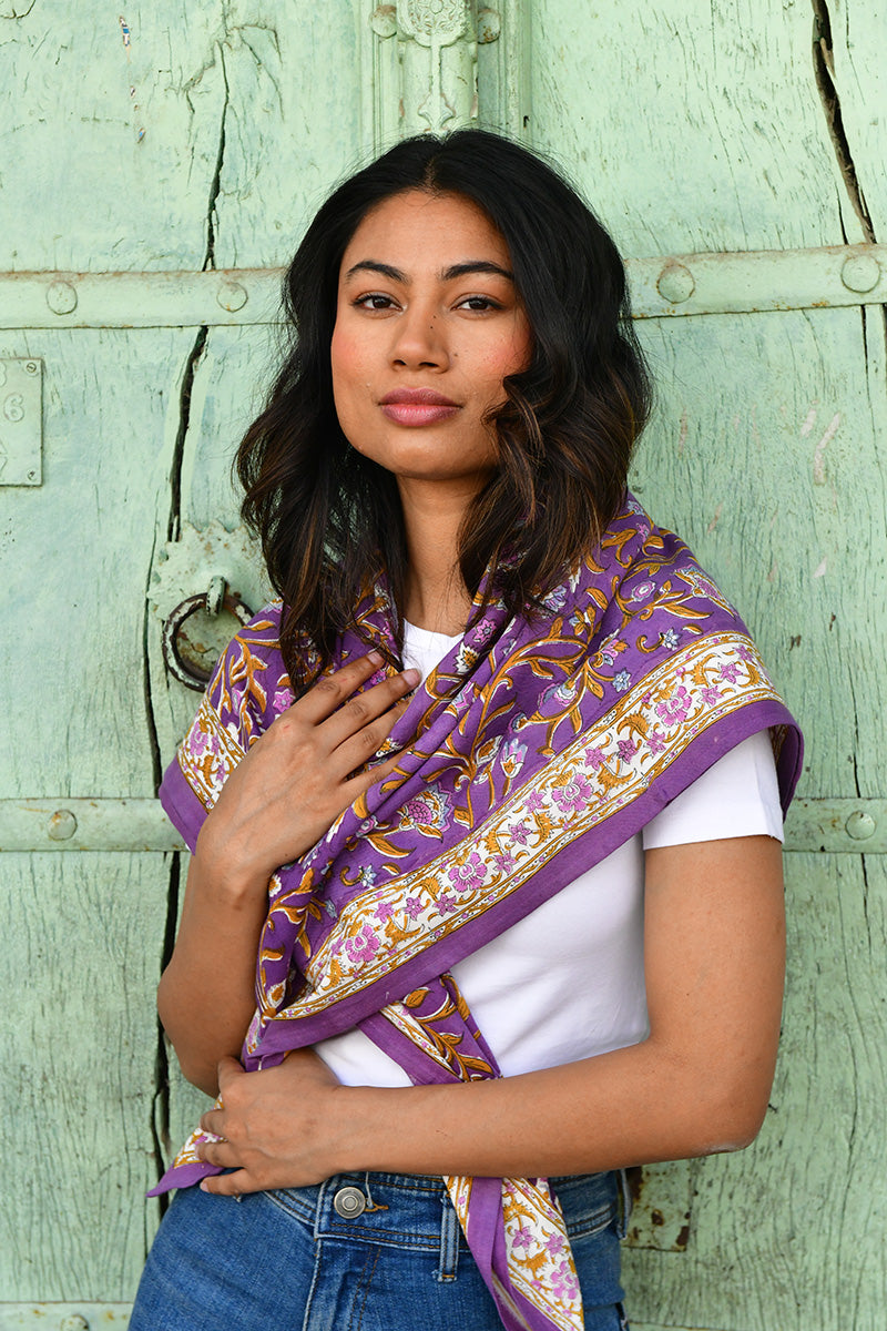 grand-foulard-halicarnasse-prune-byzantine-2.jpg