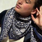 Grand foulard indien bleu fleuri Antioche 