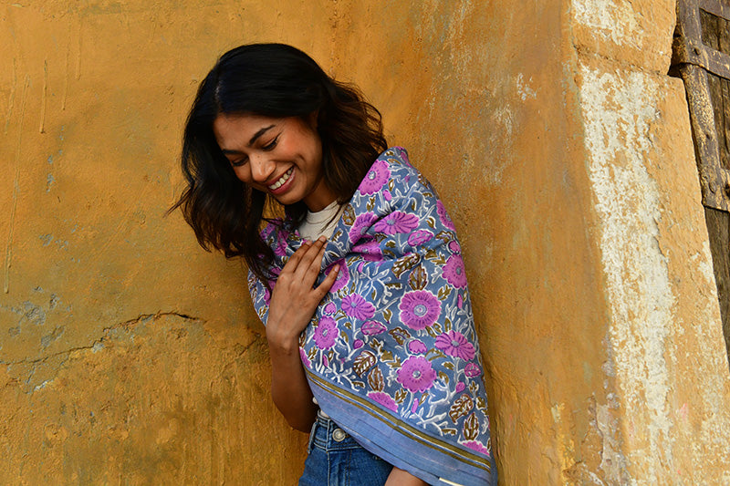 grand-foulard-blockprint-ani-bleu-1.jpg