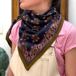 grand-foulard-blockprint-antigone-nuit-indien-3.jpeg