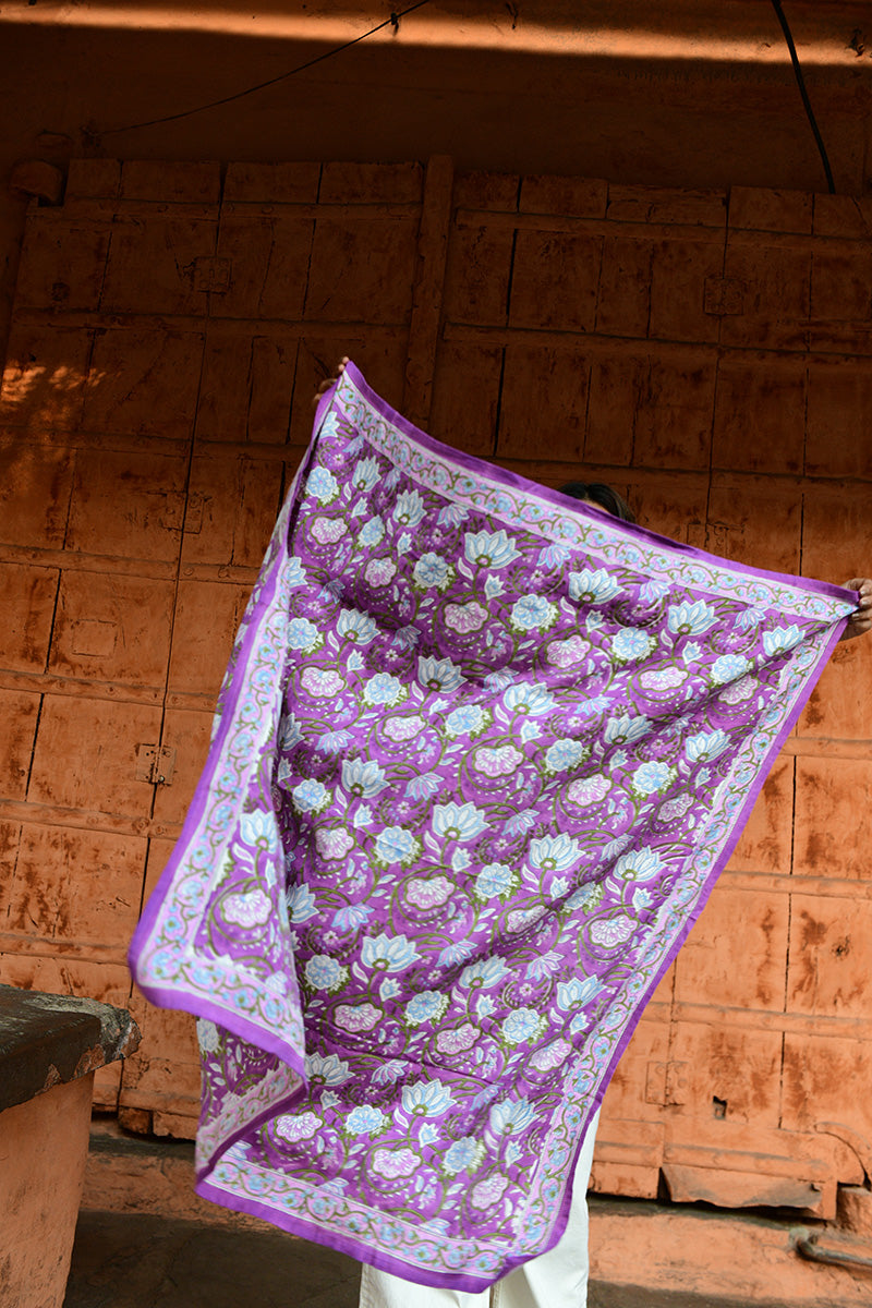 Grand foulard fleuri violet 114 byzantine