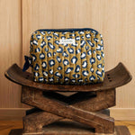 Grand trousse de toilette motif léopard vert et bleu