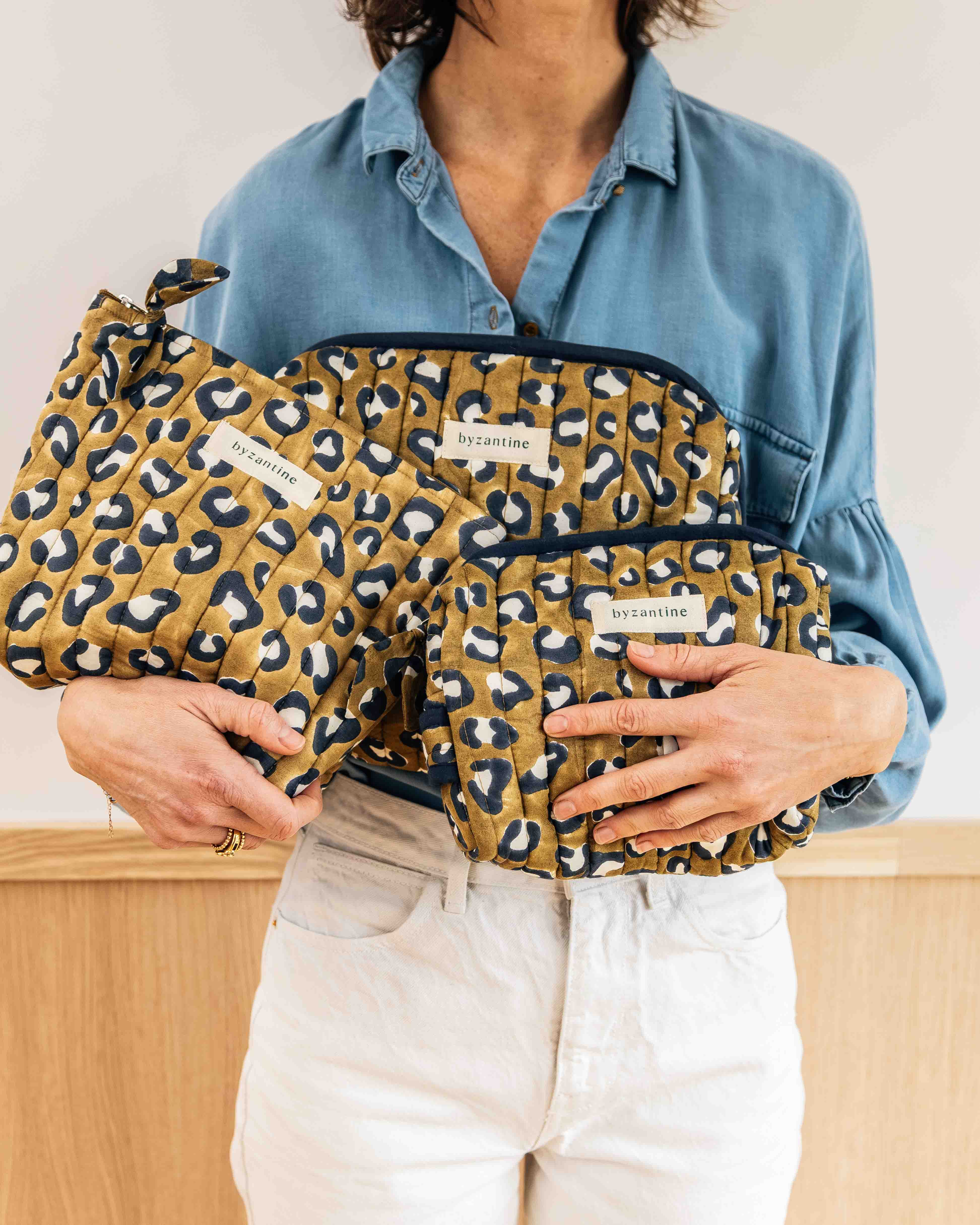 Trousse de toilette formats différents léopard vert kaki