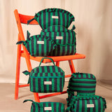 Collection de trousses Pacha Menthe de Byzantine, rayures vert et bleu nuit, chaise orange