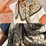 Duo de grands foulards byzantine Antioche Kaki et N°115 Vert, portés et présentés pliés