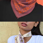 Duo de petits foulards byzantine : Galatie Flame et Anastase Latte, noués autour du cou