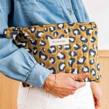 Duo Pochette & Porte-cartes et grigri – LÉOPARD Kaki