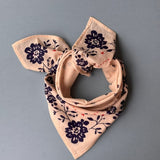 Foulard ANTONIA Écru et bleu marine