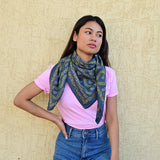 Grand foulard ANTOINETTE Bleu marine