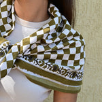Grand foulard Checks à carreaux vert et écru de Byzantine