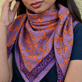 Grand foulard violet et orange motif oiseaux de byzantine