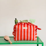 Grande trousse à volants Pacha Tomato, rayures rouge et rose, avec brosse et flacons