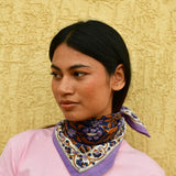 Petit foulard bleu et violet lilas