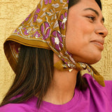 Petit foulard caramel et rose byzantine