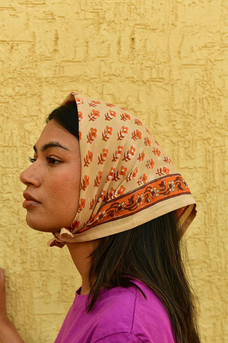 Petit foulard nika beige byzantine