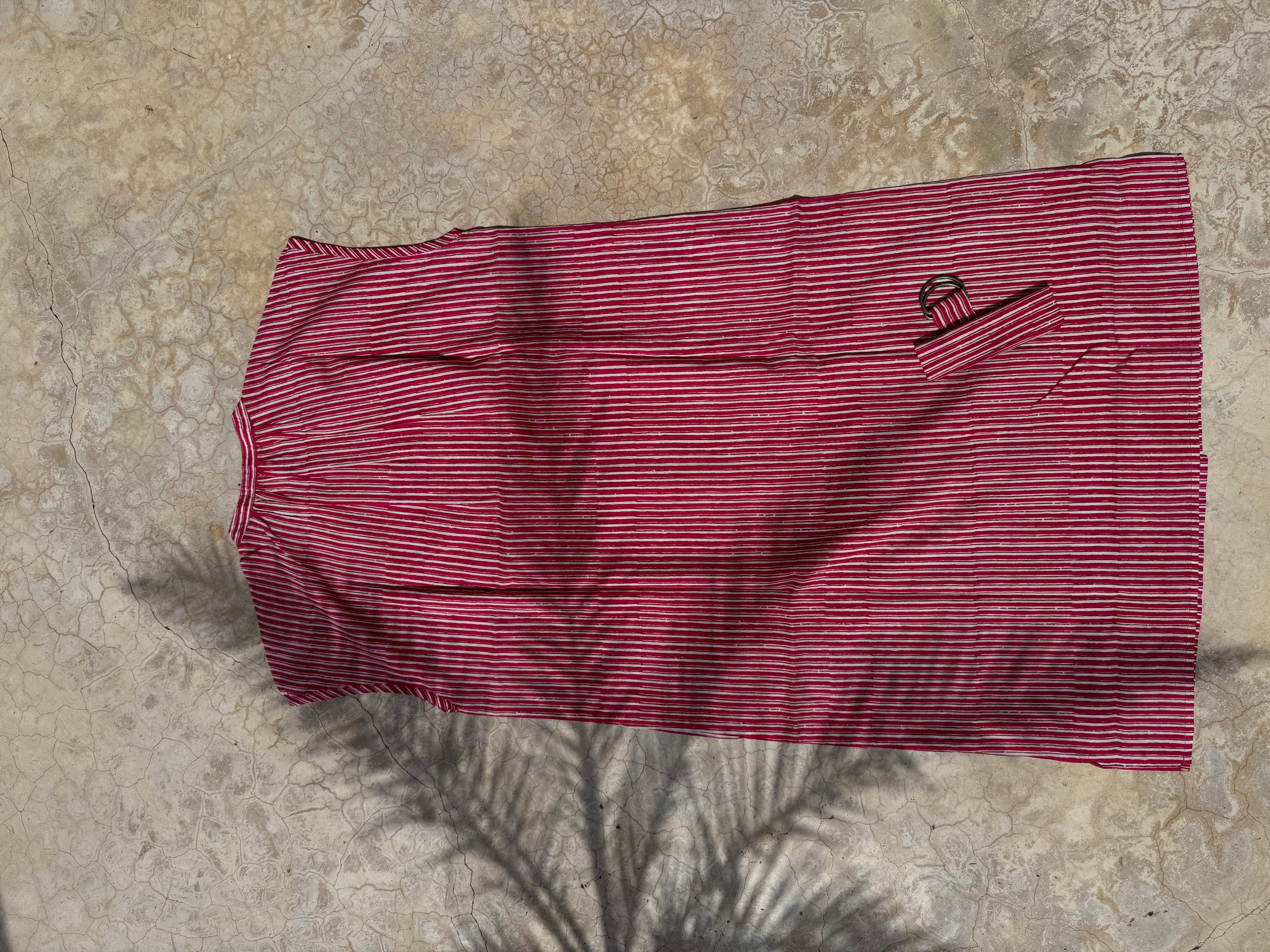 Robe Charlotte Fraise vue à plat en entier