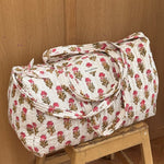 Sac weekend N°50 Rose de trois quarts, coton matelassé à petites fleurs roses