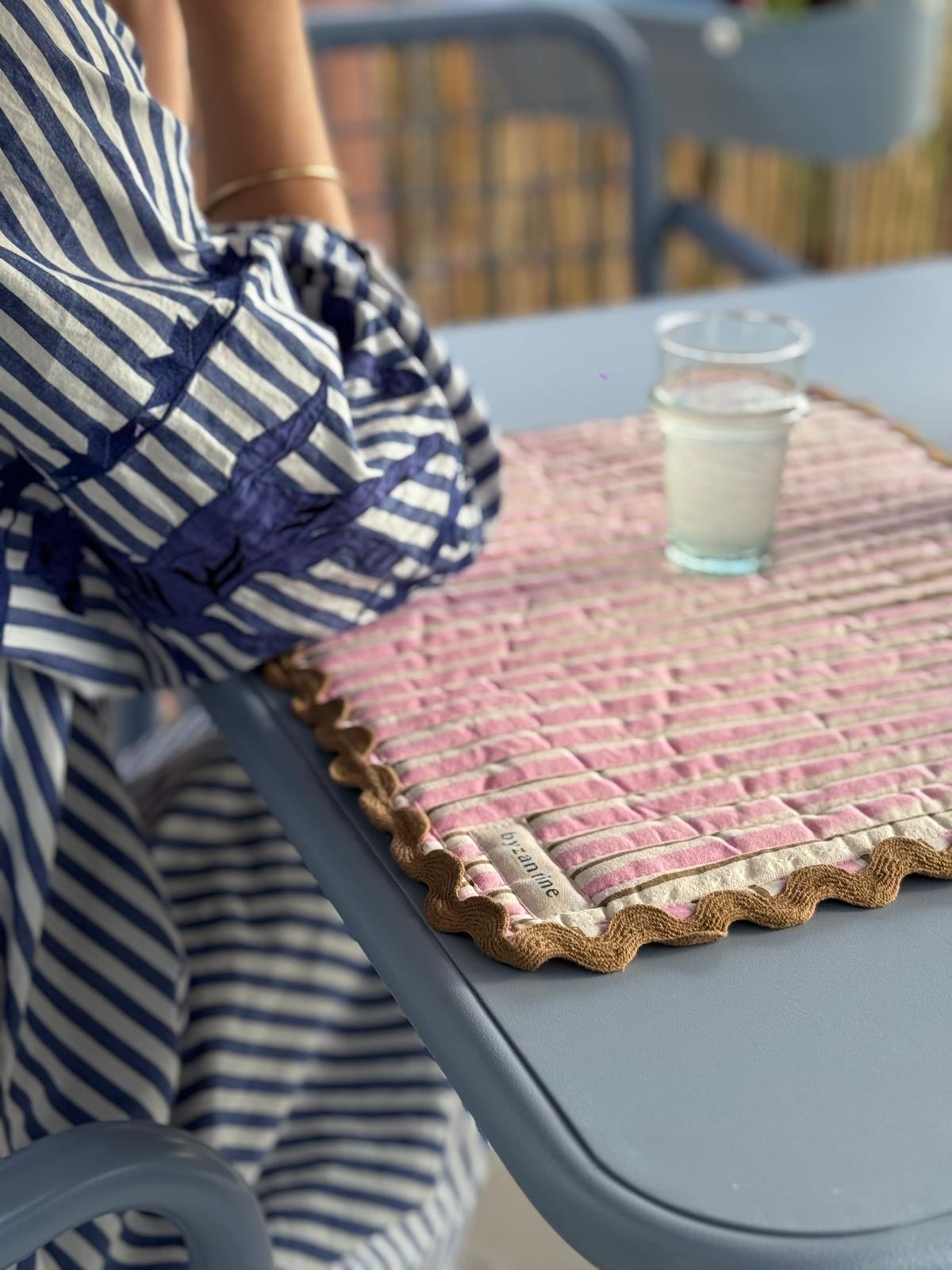 Set de table rayé rose byzantine