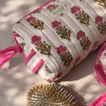 Trousse de toilette XL N°50 Rose de Byzantine et brosse en bois, motif fleuri en block print