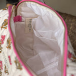 Intérieur doublure nylon de la grande trousse de toilette byzantine
